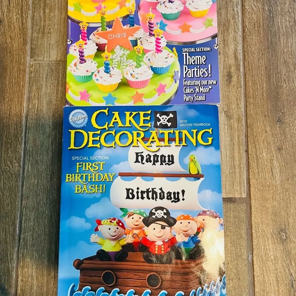 Vintage Wilton Cake Decorating Collectible Yearbook 2 Lot Bundle Magazine